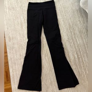 Lululemon yoga pants size 2. Black